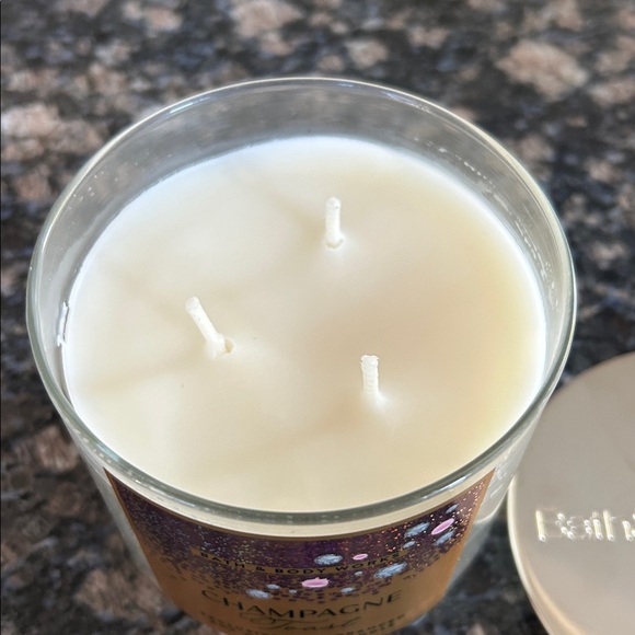 BATH & BODY 3WICK CHAMPAGNE TOAST 14.5 OZ NWT - Picture 2 of 5